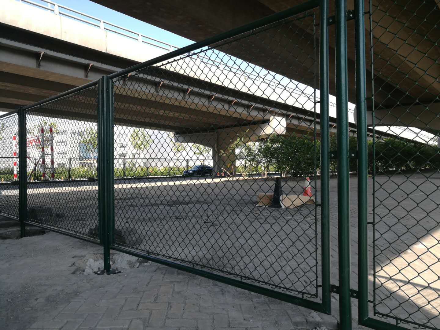 勾花护栏网